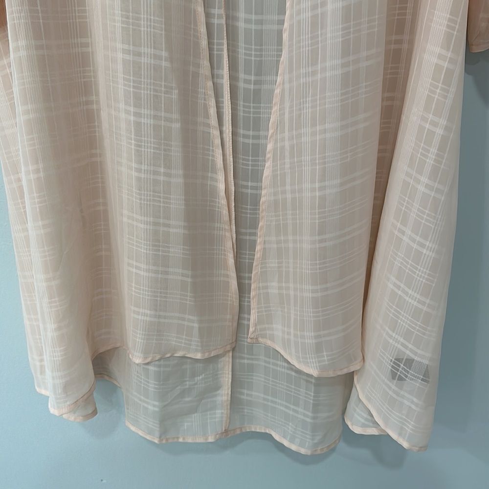 Torrid Light Pink Plaid Sheer Chiffon Kimono/Cover Up/Cardigan Plus Sz 1 - Picture 9 of 12